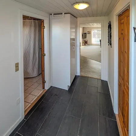 3 Bedroom Cozy In *
